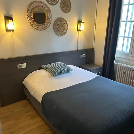 Szálloda Les Inities 2*